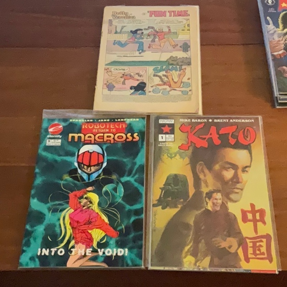 Bundle of 15 Various Comic Books - Picture 6 of 7